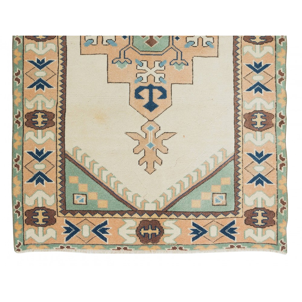Handmade Accent Rug with Geometric Design, Turkish Carpet, 100% Wool