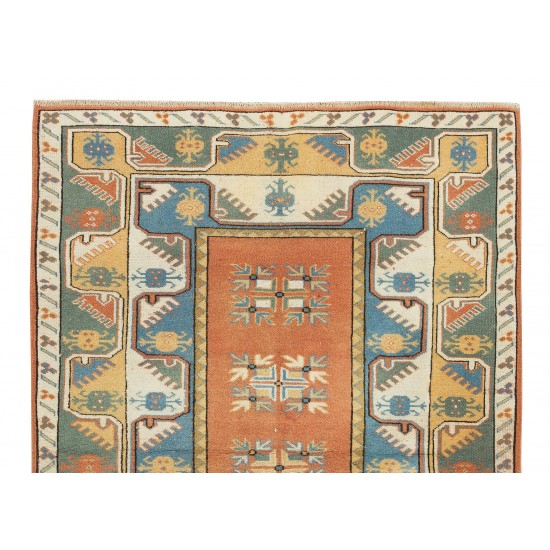 20th-Century Hand Knotted Geometric Wool Rug from Milas / Turkey