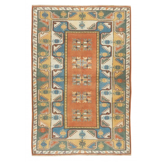 20th-Century Hand Knotted Geometic Wool Rug from Milas / Turkey 20th-Century Hand Knotted Geometic Wool Rug from Milas / Turkey