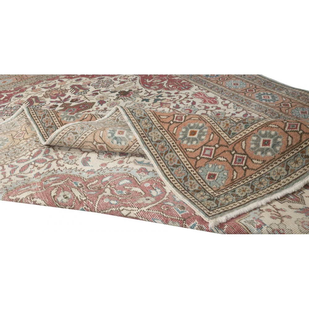 Fine Vintage Turkish Kysari - Kayseri Rug with Medallion Design, 100% Wool