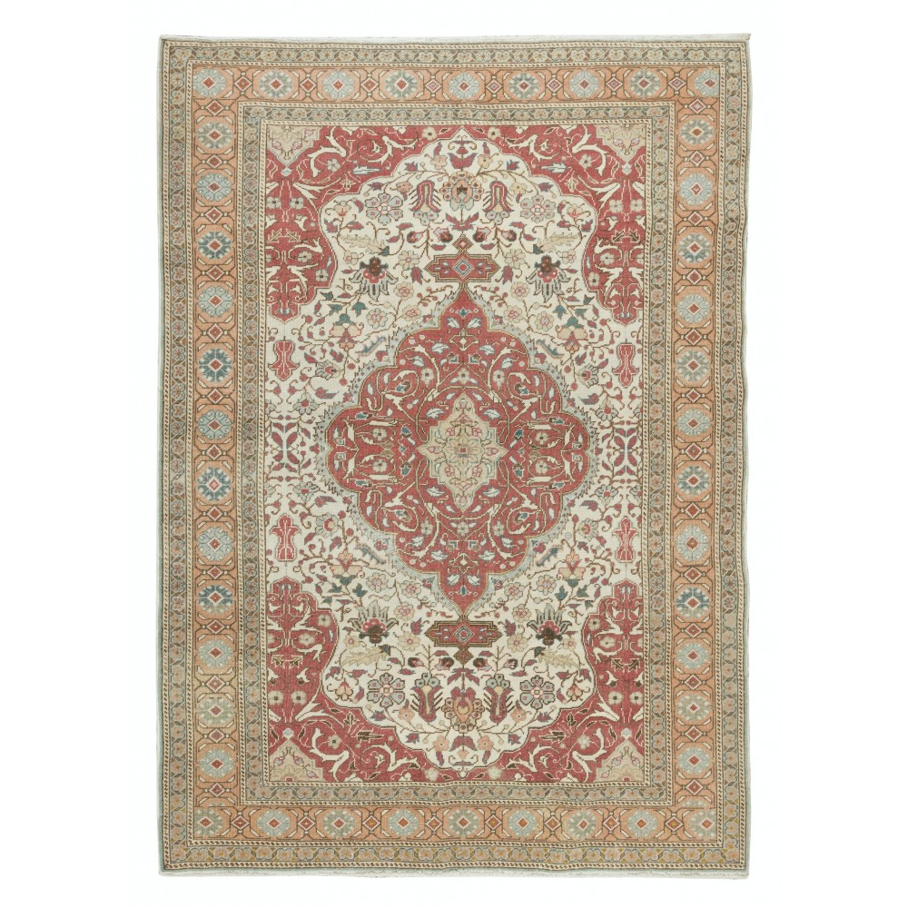 Fine Vintage Turkish Kysari - Kayseri Rug with Medallion Design, 100% Wool