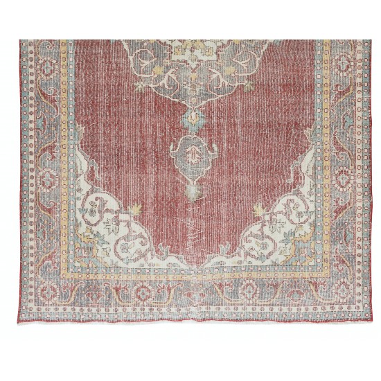 Hand Knotted Vintage Turkish Wool Area Rug with Medallion Design Hand Knotted Vintage Turkish Wool Area Rug with Medallion Design