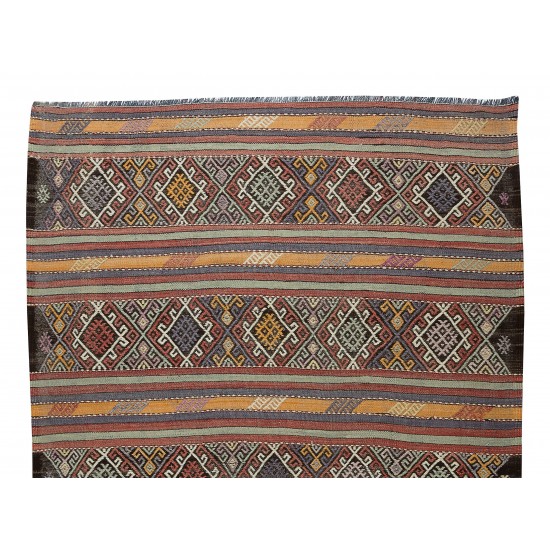Flat-Weave Vintage Turkish Wool Kilim Rug, Hand-Woven Floor Covering