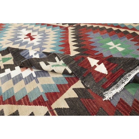 Vintage Hand-Woven Turkish Kilim Rug, Flat-Weave Floor Covering