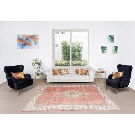 Hand Knotted Vintage Anatolian Oushak Wool Area Rug, Traditional 1960s Floor Covering Hand Knotted Vintage Anatolian Oushak Wool Area Rug, Traditional 1960s Floor Covering