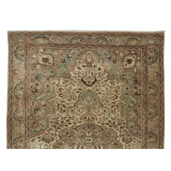 Hand Knotted Vintage Central Anatolian Rug, Medallion Design, Wool Pile
