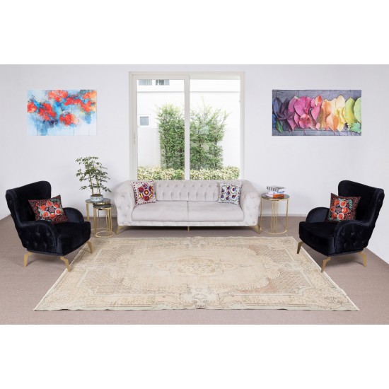 Antique Washed Turkish Oushak Rug with Medallion Design, One-of-a-Kind Wool Carpet for Living Room Decor Antique Washed Turkish Oushak Rug with Medallion Design, One-of-a-Kind Wool Carpet for Living Room Decor