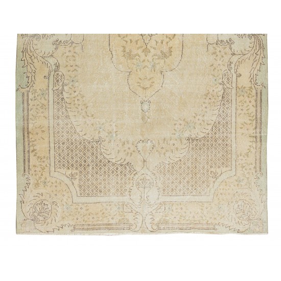 Antique Washed Turkish Oushak Rug with Medallion Design, One-of-a-Kind Wool Carpet for Living Room Decor Antique Washed Turkish Oushak Rug with Medallion Design, One-of-a-Kind Wool Carpet for Living Room Decor