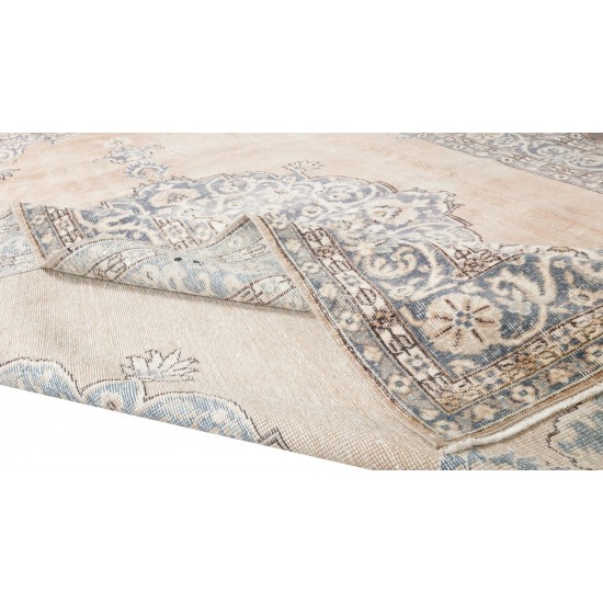 Handmade Vintage Turkish Oushak Wool Area Rug with Medallion Design Handmade Vintage Turkish Oushak Wool Area Rug with Medallion Design