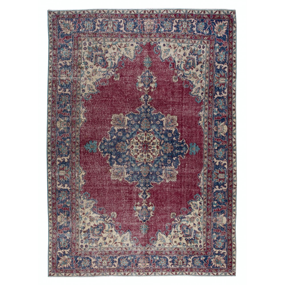 Outstanding Vintage Handmade Turkish Area Rug with Medallion Design