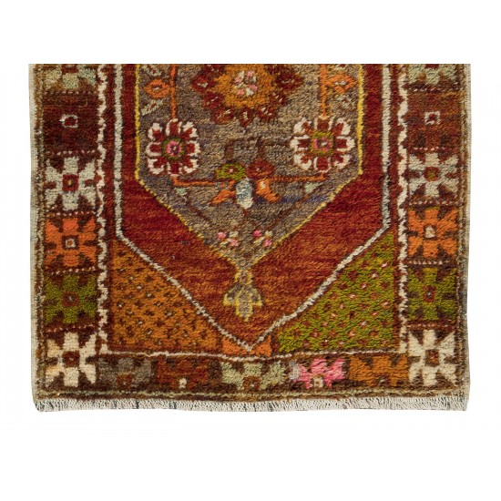 Old Handmade Scatter Accent Rug with Floral Design. Wool Turkish Doormat