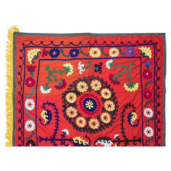 Authentic Hand Embroidered Cotton Bedspread, Vintage Suzani Tapestry in Red, Uzbek Wall Hanging Authentic Hand Embroidered Cotton Bedspread, Vintage Suzani Tapestry in Red, Uzbek Wall Hanging