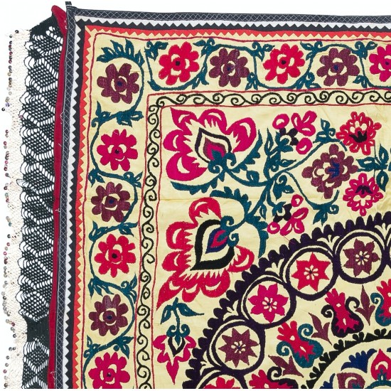 Authentic Hand Embroidered Cotton Bedspread, Vintage Suzani Tapestry, Uzbek Wall Hanging Authentic Hand Embroidered Cotton Bedspread, Vintage Suzani Tapestry, Uzbek Wall Hanging