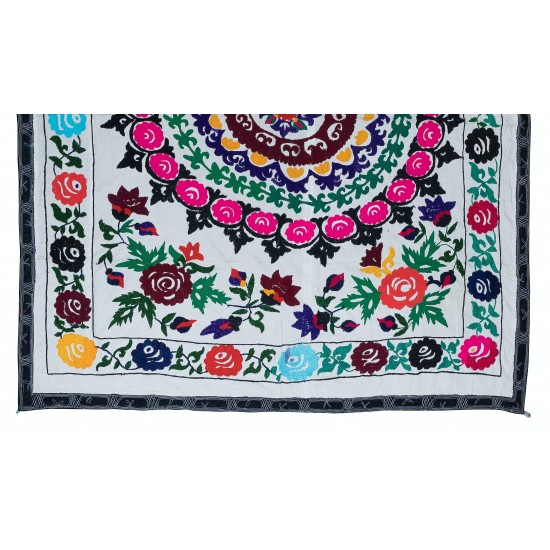 Handmade Vintage Suzani Fabric Cotton Bedspread from Uzbekistan, Decorative Wall Hanging Handmade Vintage Suzani Fabric Cotton Bedspread from Uzbekistan, Decorative Wall Hanging