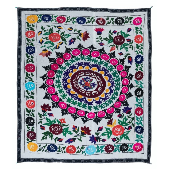 Handmade Vintage Suzani Fabric Cotton Bedspread from Uzbekistan, Decorative Wall Hanging Handmade Vintage Suzani Fabric Cotton Bedspread from Uzbekistan, Decorative Wall Hanging