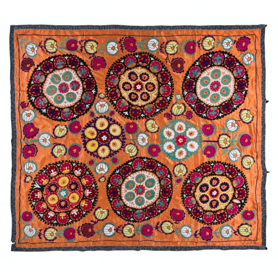 Handmade Vintage Suzani Fabric Cotton Bedspread from Uzbekistan, Decorative Wall Hanging Handmade Vintage Suzani Fabric Cotton Bedspread from Uzbekistan, Decorative Wall Hanging