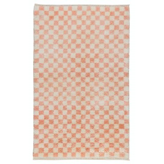 Checkered Handmade Rug in Beige & Soft Pink, 100% Soft, Cozy Wool, Custom Checkerboard Tulu Carpet for Modern Interiors