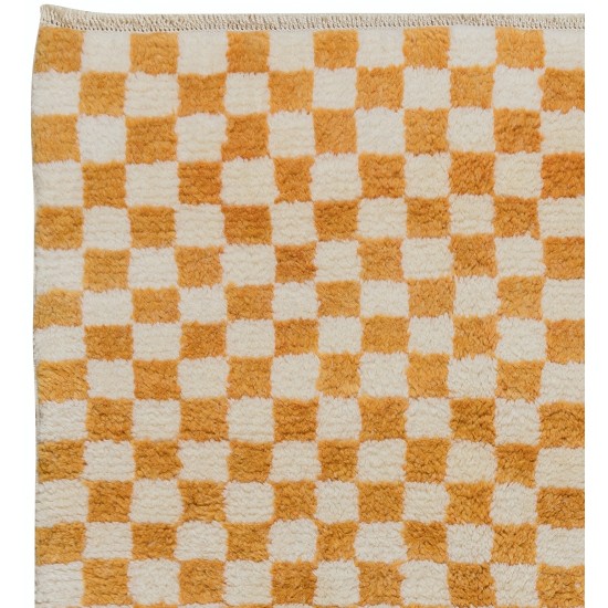 Checkered Handmade Rug in Beige & Orange, 100% Soft, Cozy Wool, Custom Checkerboard Tulu Carpet for Modern Interiors Checkered Handmade Rug in Beige & Orange, 100% Soft, Cozy Wool, Custom Checkerboard Tulu Carpet for Modern Interiors