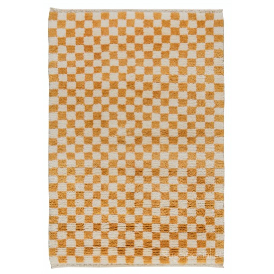 Checkered Handmade Rug in Beige & Orange, 100% Soft, Cozy Wool, Custom Checkerboard Tulu Carpet for Modern Interiors Checkered Handmade Rug in Beige & Orange, 100% Soft, Cozy Wool, Custom Checkerboard Tulu Carpet for Modern Interiors