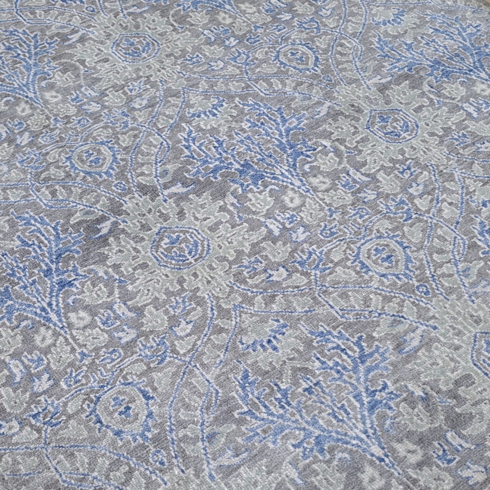 New Hand-Knotted Silk Rug. Contemporary Living Room Carpet. Custom Size Available New Hand-Knotted Silk Rug. Contemporary Living Room Carpet. Custom Size Available