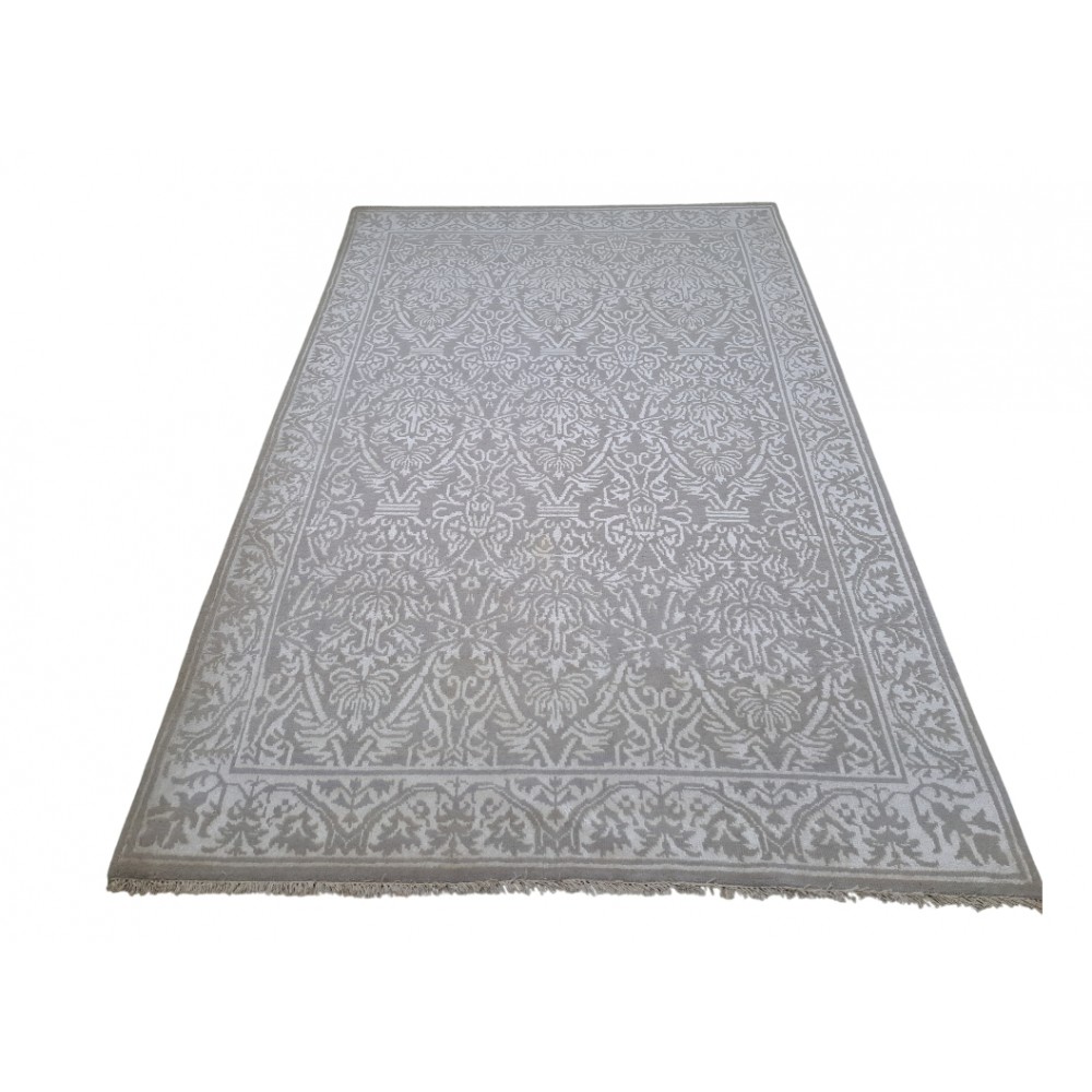 New Hand-Knotted Silk Rug. Contemporary Living Room Carpet. Custom Size Available New Hand-Knotted Silk Rug. Contemporary Living Room Carpet. Custom Size Available