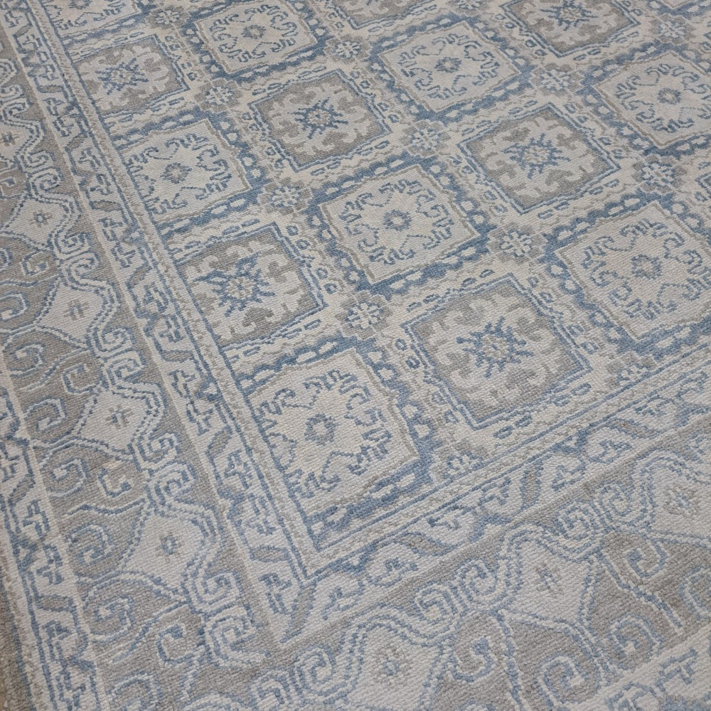 100% Silk Hand-knotted Area Rug for Modern Living Room. Contemporary Handmade Carpet 100% Silk Hand-knotted Area Rug for Modern Living Room. Contemporary Handmade Carpet