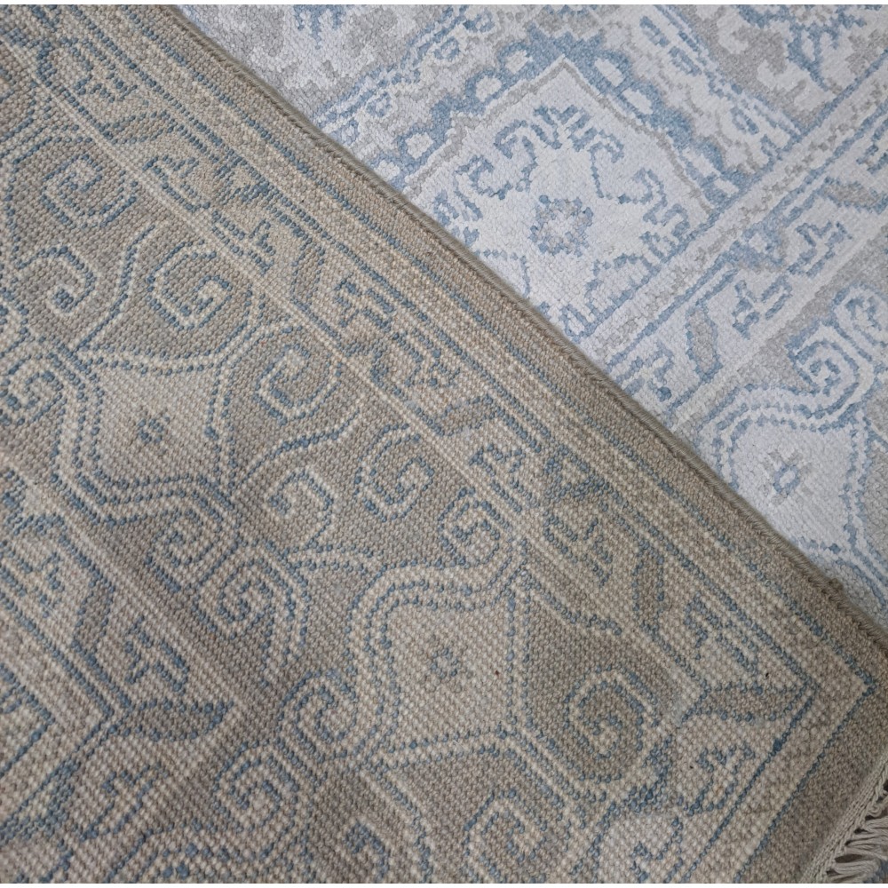 100% Silk Hand-knotted Area Rug for Modern Living Room. Contemporary Handmade Carpet 100% Silk Hand-knotted Area Rug for Modern Living Room. Contemporary Handmade Carpet