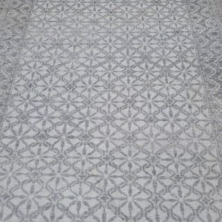 Hand-knotted Area Rug Made of 100% Silk. Contemporary Living Room Carpet