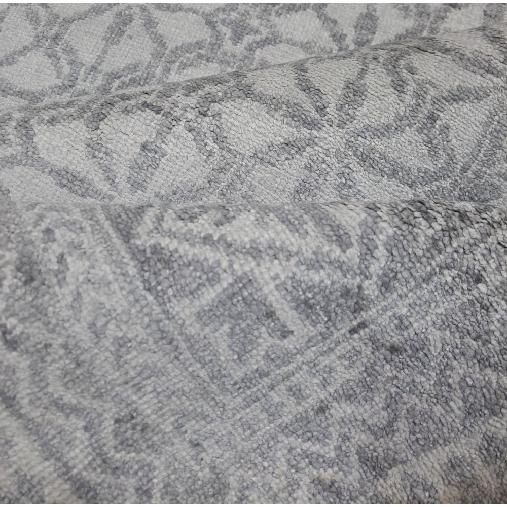 Hand-knotted Area Rug Made of 100% Silk. Contemporary Living Room Carpet Hand-knotted Area Rug Made of 100% Silk. Contemporary Living Room Carpet