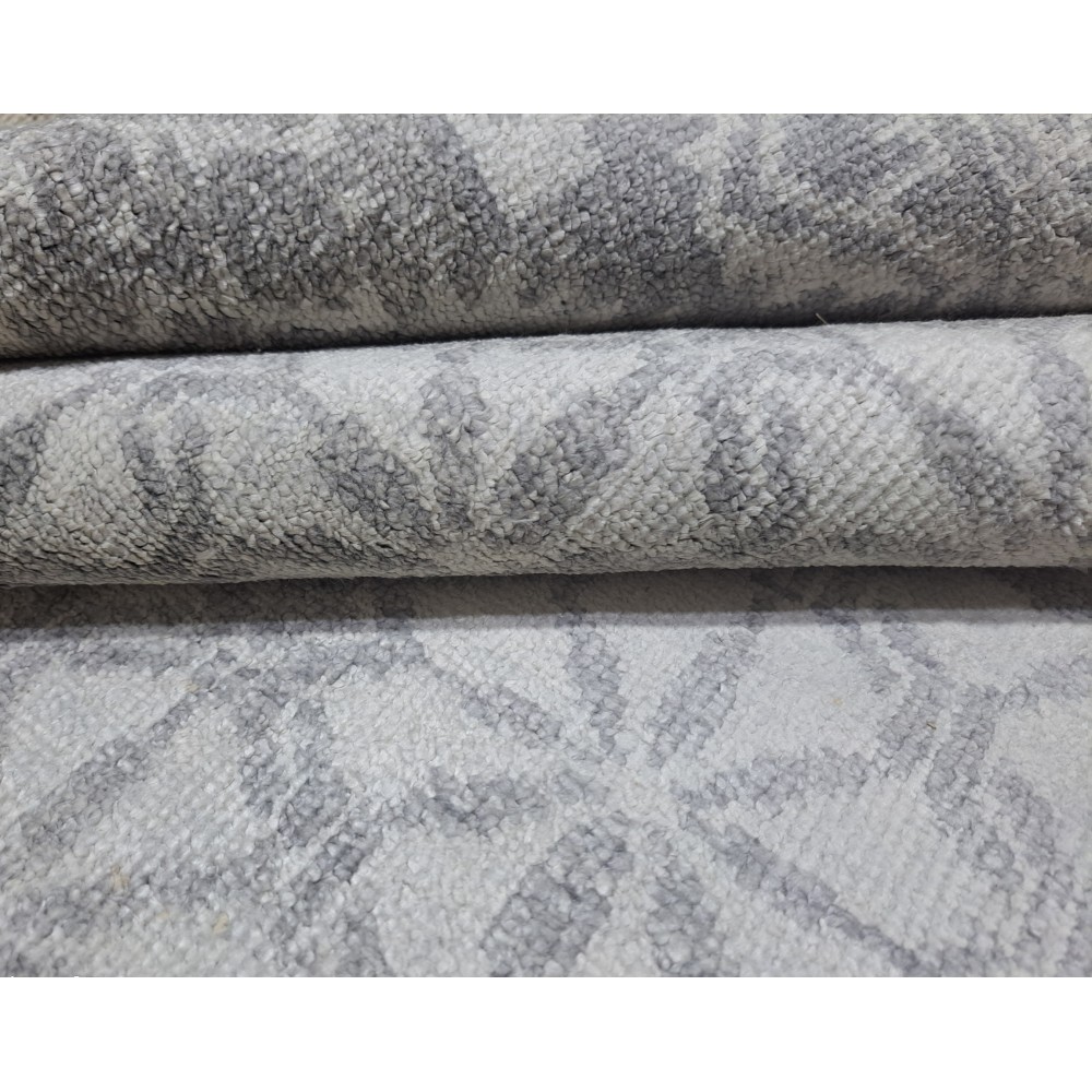 Hand-knotted Area Rug Made of 100% Silk. Contemporary Living Room Carpet Hand-knotted Area Rug Made of 100% Silk. Contemporary Living Room Carpet