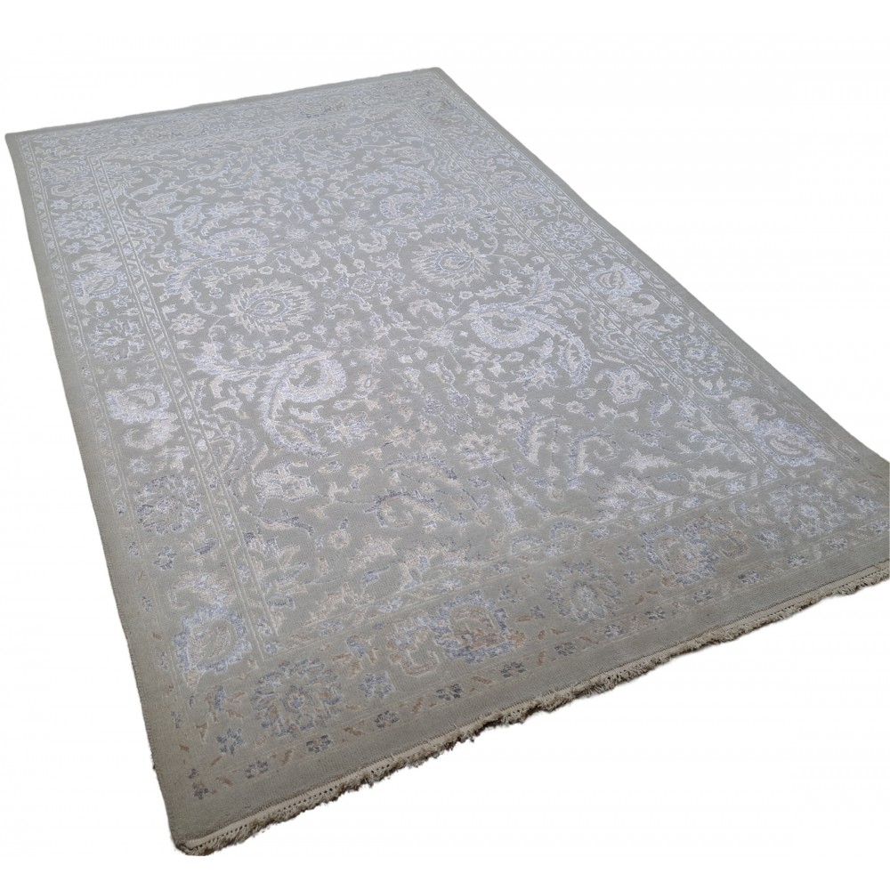 100% Silk Hand-knotted Area Rug for Modern Living Room. Contemporary Handmade Carpet 100% Silk Hand-knotted Area Rug for Modern Living Room. Contemporary Handmade Carpet