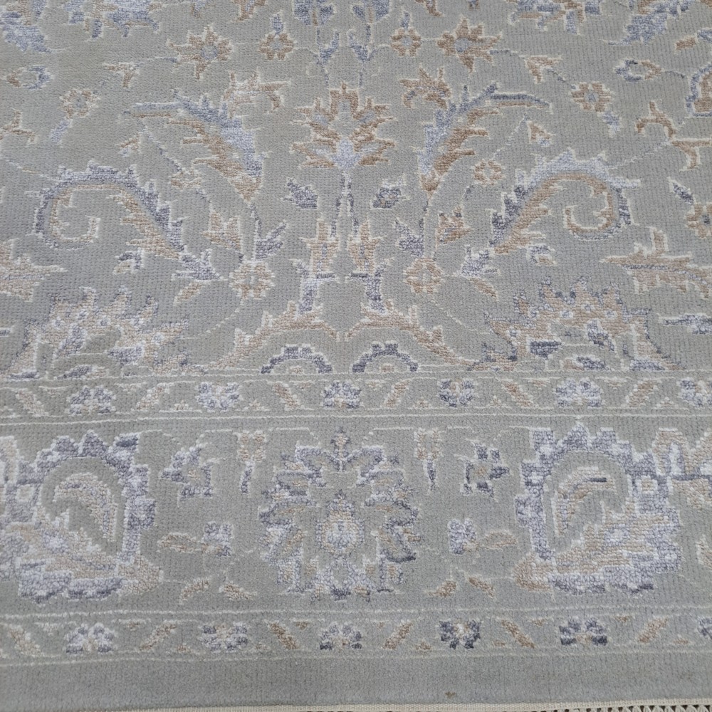 100% Silk Hand-knotted Area Rug for Modern Living Room. Contemporary Handmade Carpet 100% Silk Hand-knotted Area Rug for Modern Living Room. Contemporary Handmade Carpet