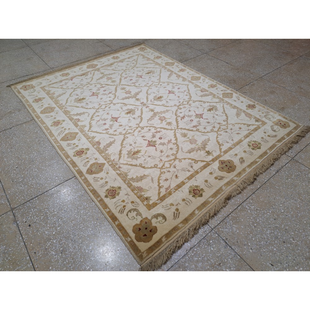New Hand-Knotted Rug. 100% Wool. Modern Living Room Carpet. Custom Size Available New Hand-Knotted Rug. 100% Wool. Modern Living Room Carpet. Custom Size Available