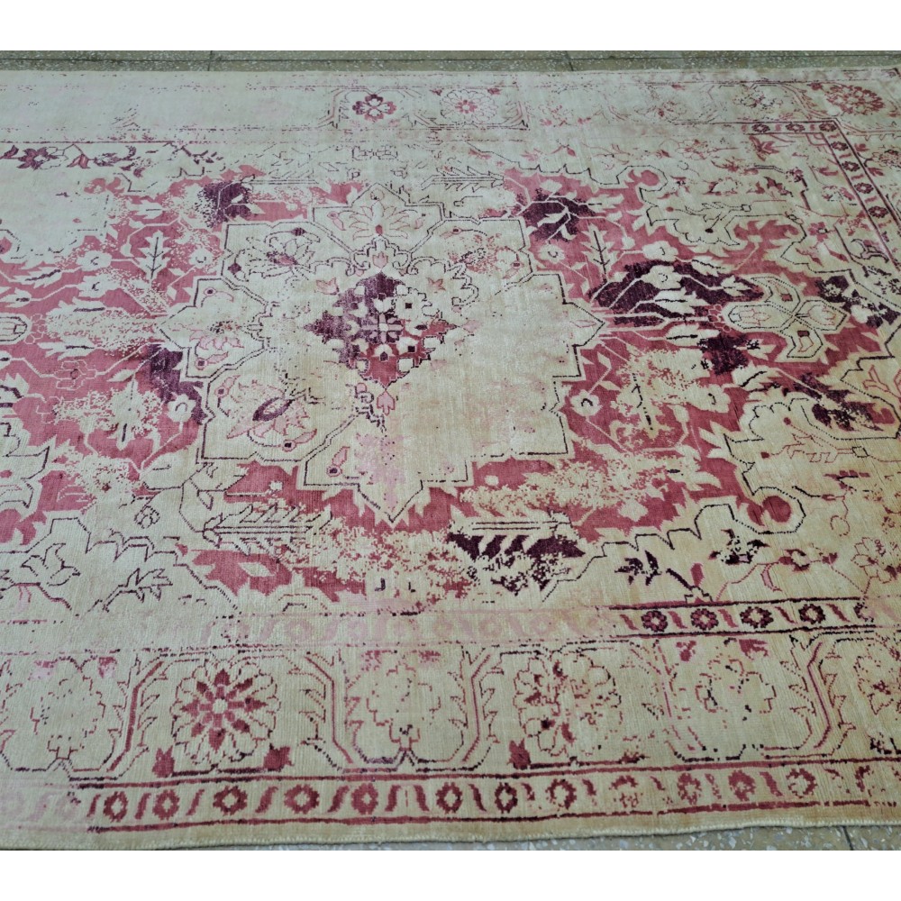 Hand-knotted Area Rug Made of 100% Silk. Contemporary Living Room Carpet Hand-knotted Area Rug Made of 100% Silk. Contemporary Living Room Carpet