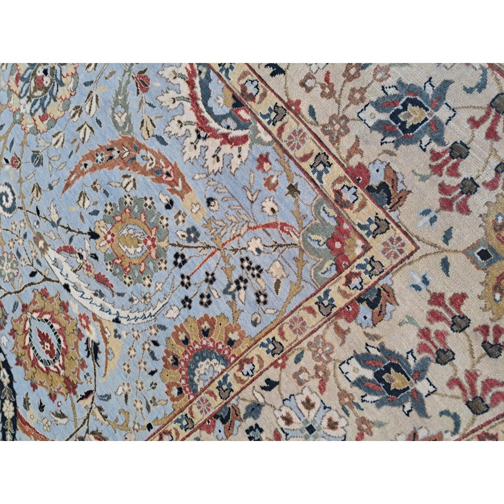 Handknotted Heriz Design Wool Rug. Handmade Antique Style Area Rug. Living Room Decor Handknotted Heriz Design Wool Rug. Handmade Antique Style Area Rug. Living Room Decor