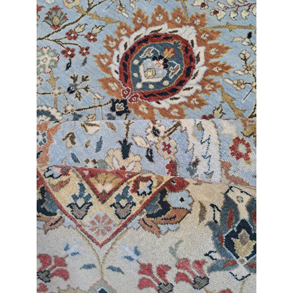 Handknotted Heriz Design Wool Rug. Handmade Antique Style Area Rug. Living Room Decor Handknotted Heriz Design Wool Rug. Handmade Antique Style Area Rug. Living Room Decor