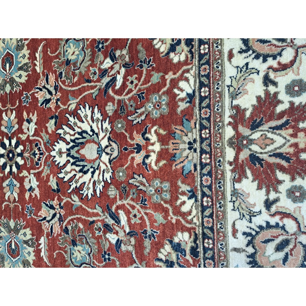 Brand-New Hand-knotted Rug with Antique Heriz Design. 100% Wool Brand-New Hand-knotted Rug with Antique Heriz Design. 100% Wool