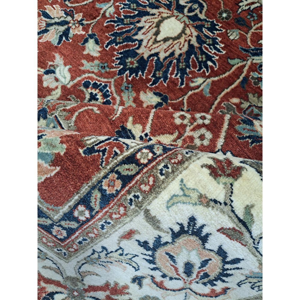 Brand-New Hand-knotted Rug with Antique Heriz Design. 100% Wool Brand-New Hand-knotted Rug with Antique Heriz Design. 100% Wool