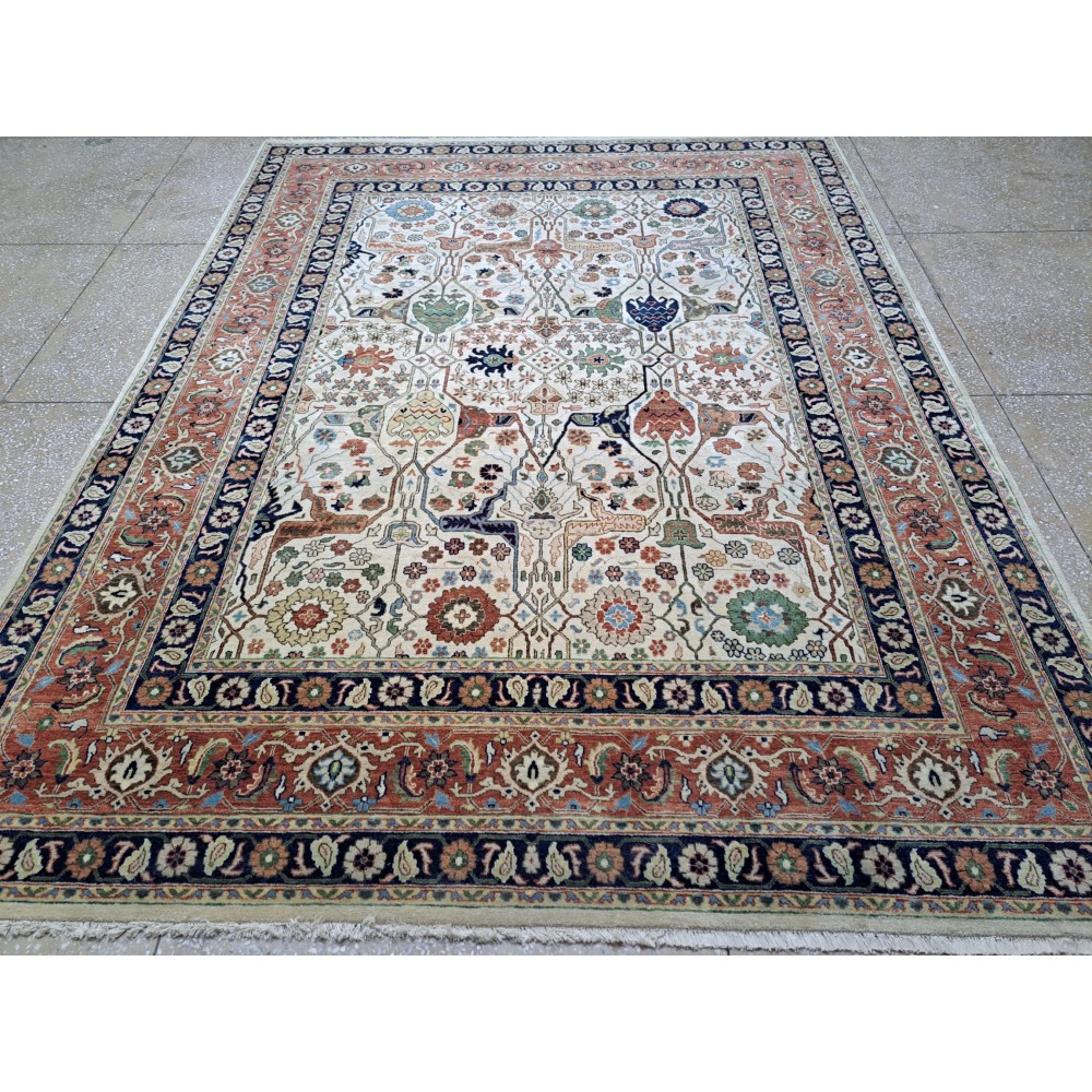 Antique Heriz Inpired Hand-knotted New Rug. 100% Wool. 18th-Century Heriz Style Carpet. Antique Heriz Inpired Hand-knotted New Rug. 100% Wool. 18th-Century Heriz Style Carpet.