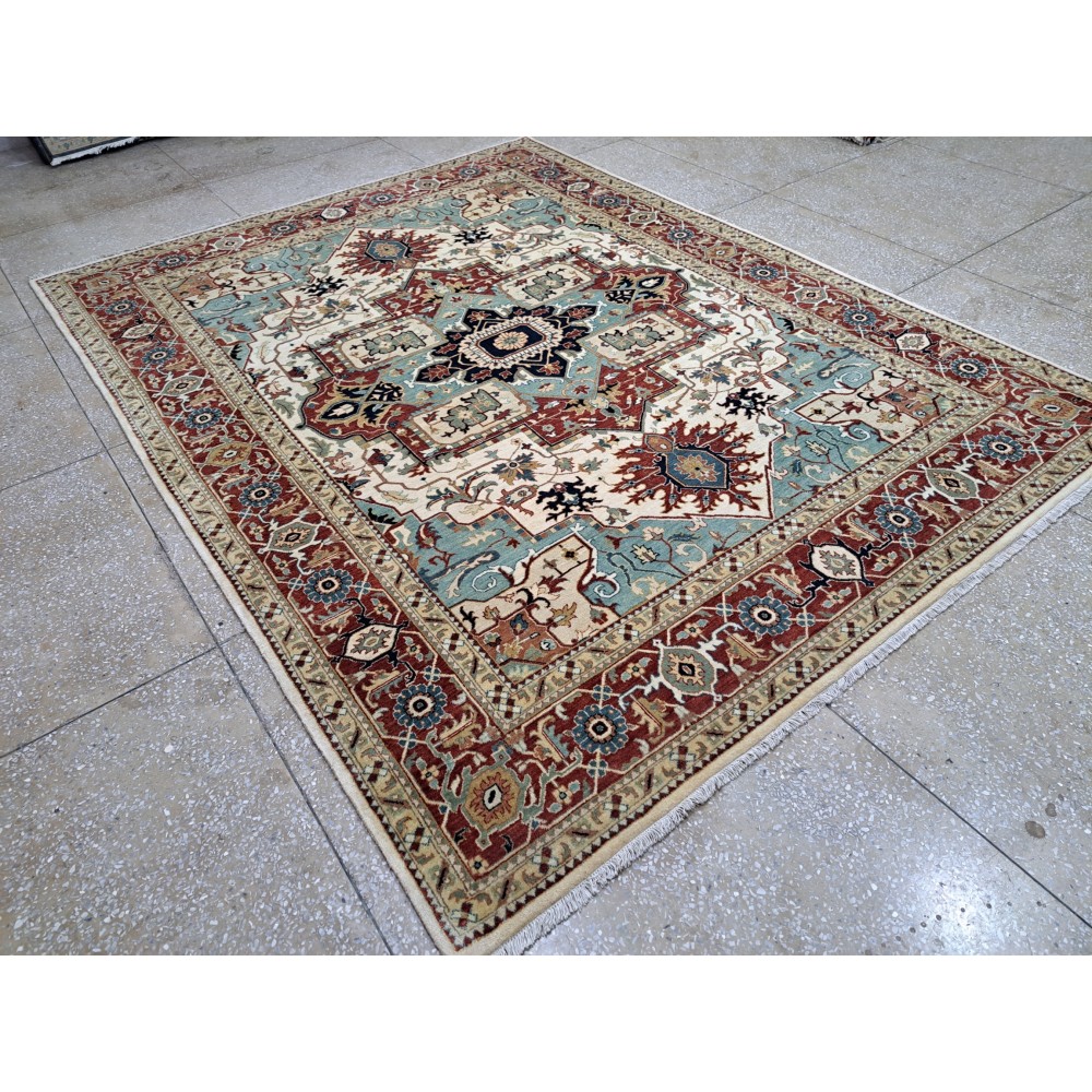 Antique Heriz Inpired Hand-knotted Rug Made of Wool. Brand New Handmade Carpet. Antique Heriz Inpired Hand-knotted Rug Made of Wool. Brand New Handmade Carpet.