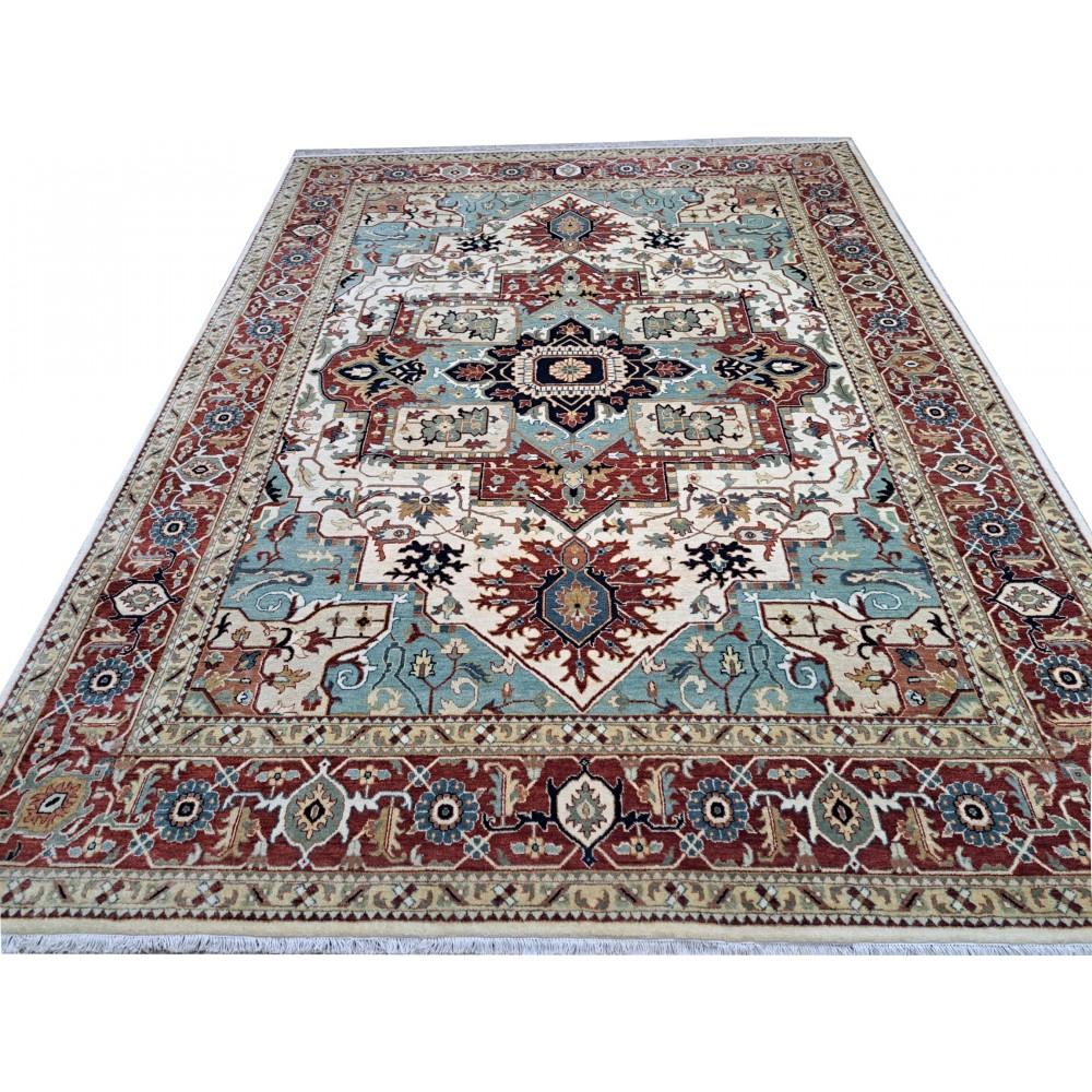 Antique Heriz Inpired Hand-knotted Rug Made of Wool. Brand New Handmade Carpet. Antique Heriz Inpired Hand-knotted Rug Made of Wool. Brand New Handmade Carpet.