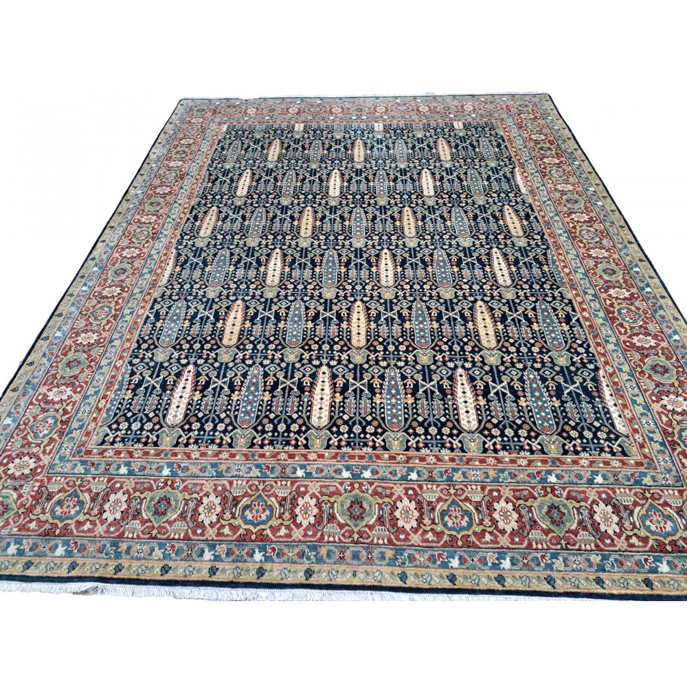 New Hand-Knotted Rug. 100% Wool. Antique Heriz Design. Custom Size Handmade Carpet New Hand-Knotted Rug. 100% Wool. Antique Heriz Design. Custom Size Handmade Carpet