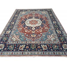 Brand-New Hand-knotted Rug with Antique Heriz Design. 100% Wool