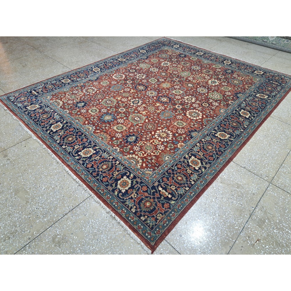 New Hand-Knotted Rug with Antique Heriz Design. Luxury Handmade Carpet New Hand-Knotted Rug with Antique Heriz Design. Luxury Handmade Carpet