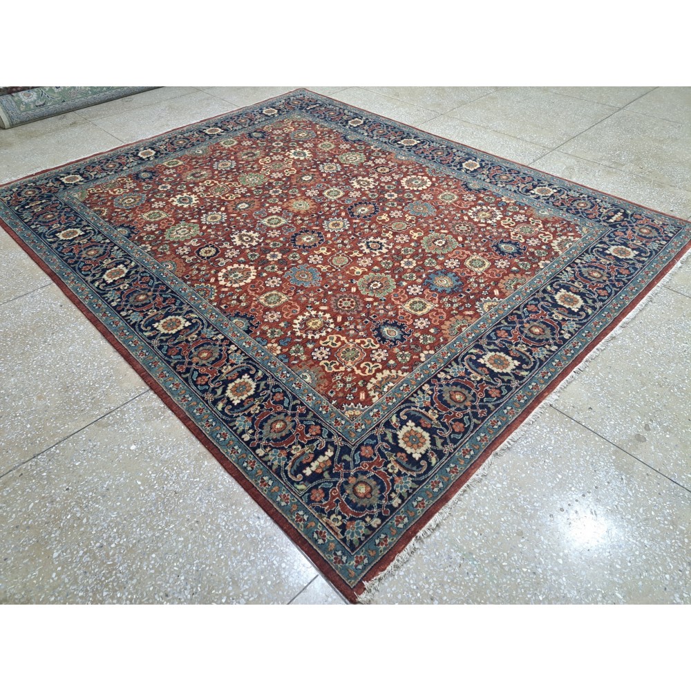 New Hand-Knotted Rug with Antique Heriz Design. Luxury Handmade Carpet New Hand-Knotted Rug with Antique Heriz Design. Luxury Handmade Carpet
