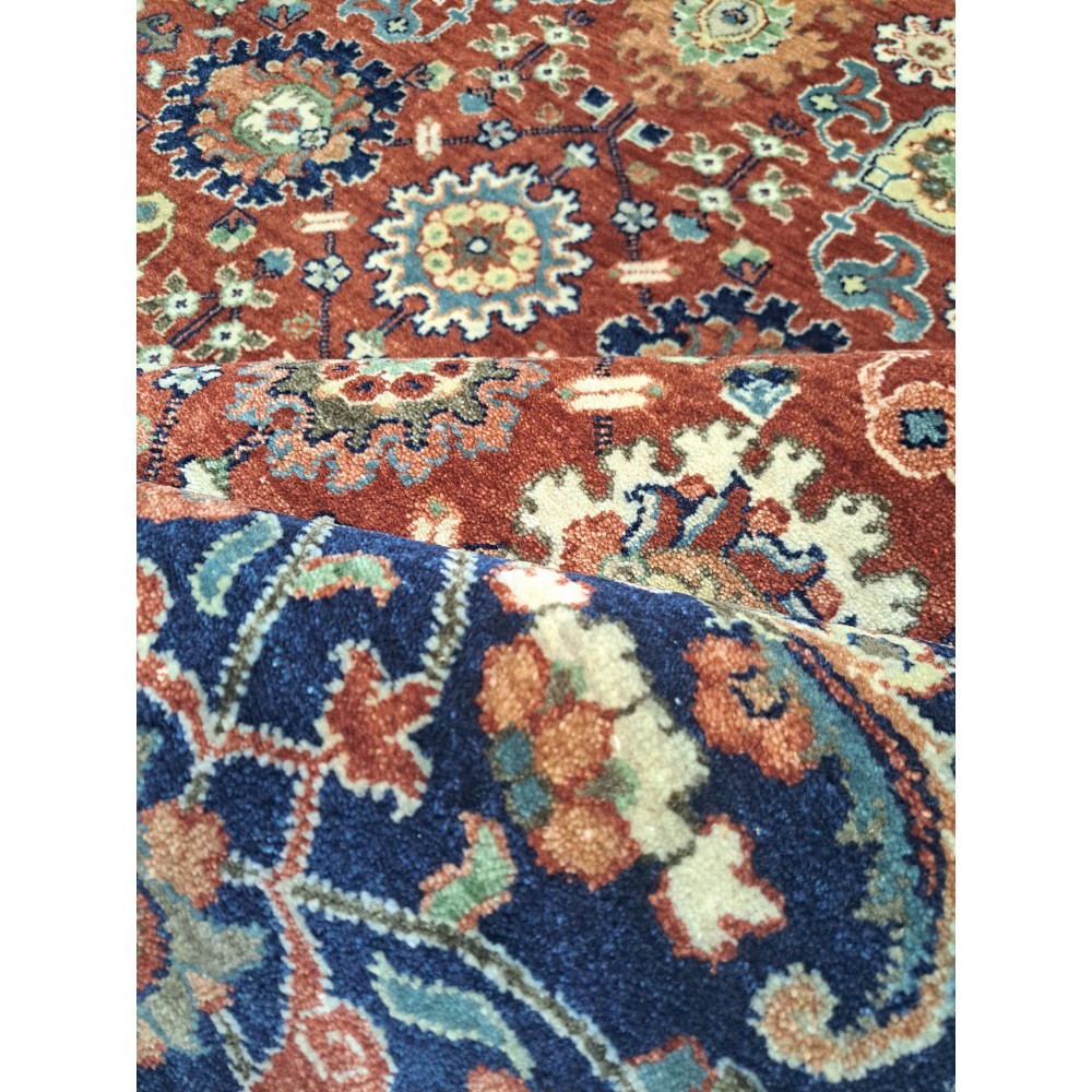 New Hand-Knotted Rug with Antique Heriz Design. Luxury Handmade Carpet New Hand-Knotted Rug with Antique Heriz Design. Luxury Handmade Carpet