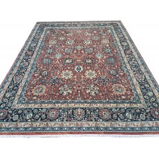 Antique Heriz Rug. 100% Wool. New Hand-knotted Carpet. 18th-Century Heriz Style. Handcrafted Oriental Decor