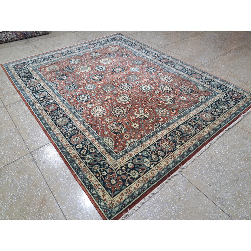 Antique Heriz Rug. 100% Wool. New Hand-knotted Carpet. 18th-Century Heriz Style. Handcrafted Oriental Decor Antique Heriz Rug. 100% Wool. New Hand-knotted Carpet. 18th-Century Heriz Style. Handcrafted Oriental Decor