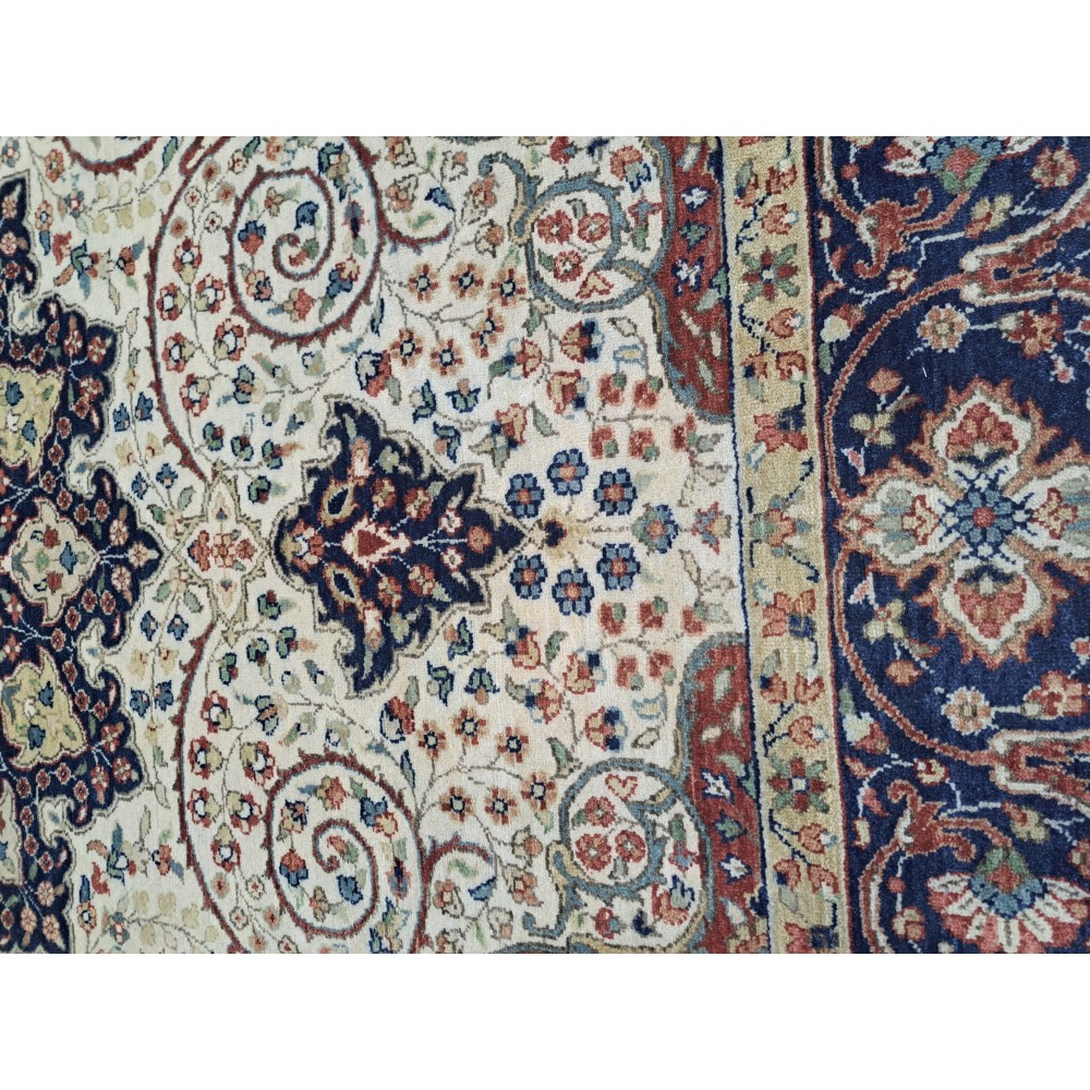Heriz Inspired Handmade Wool Rug. Traditional Heriz Design Carpet. Antique Style Area Carpet. 100% Wool Heriz Inspired Handmade Wool Rug. Traditional Heriz Design Carpet. Antique Style Area Carpet. 100% Wool