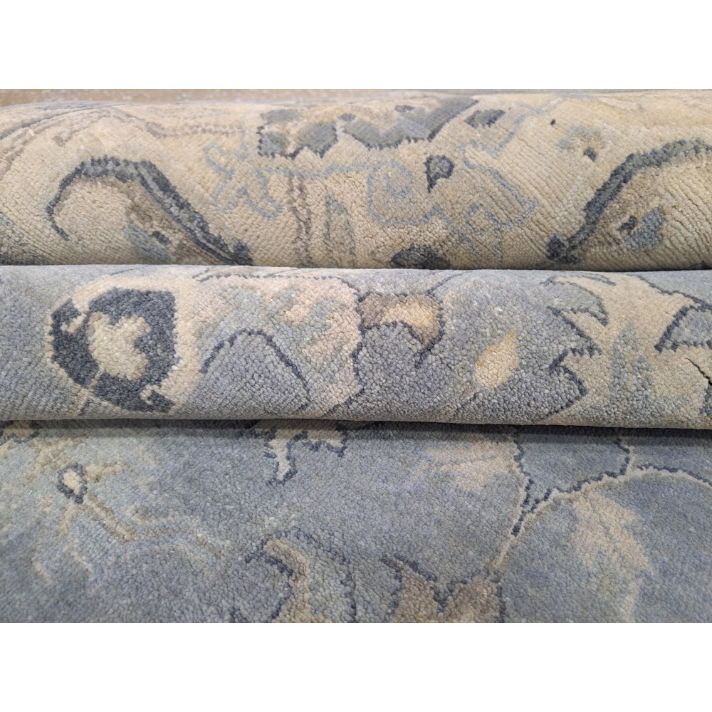 Antique Heriz Inpired Hand-knotted Rug Made of Wool. Brand New Handmade Carpet. Antique Heriz Inpired Hand-knotted Rug Made of Wool. Brand New Handmade Carpet.